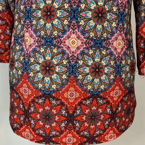 House of CB  tunic three-quarter length sleeves V-neck front ties kaleidoscope - Picture 4 of 7